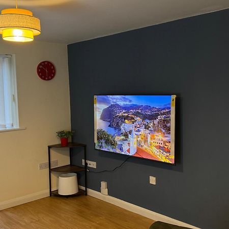 The Vogue Stay, 3 Bedrooms, 2 Bathrooms, Ideal For Jr & Oxford Hospitals, Free Carpark, Conveniently Located For Ring Road Access, 2 Miles From Oxford City Centre Easy Car & Bus Route Eksteriør bilde