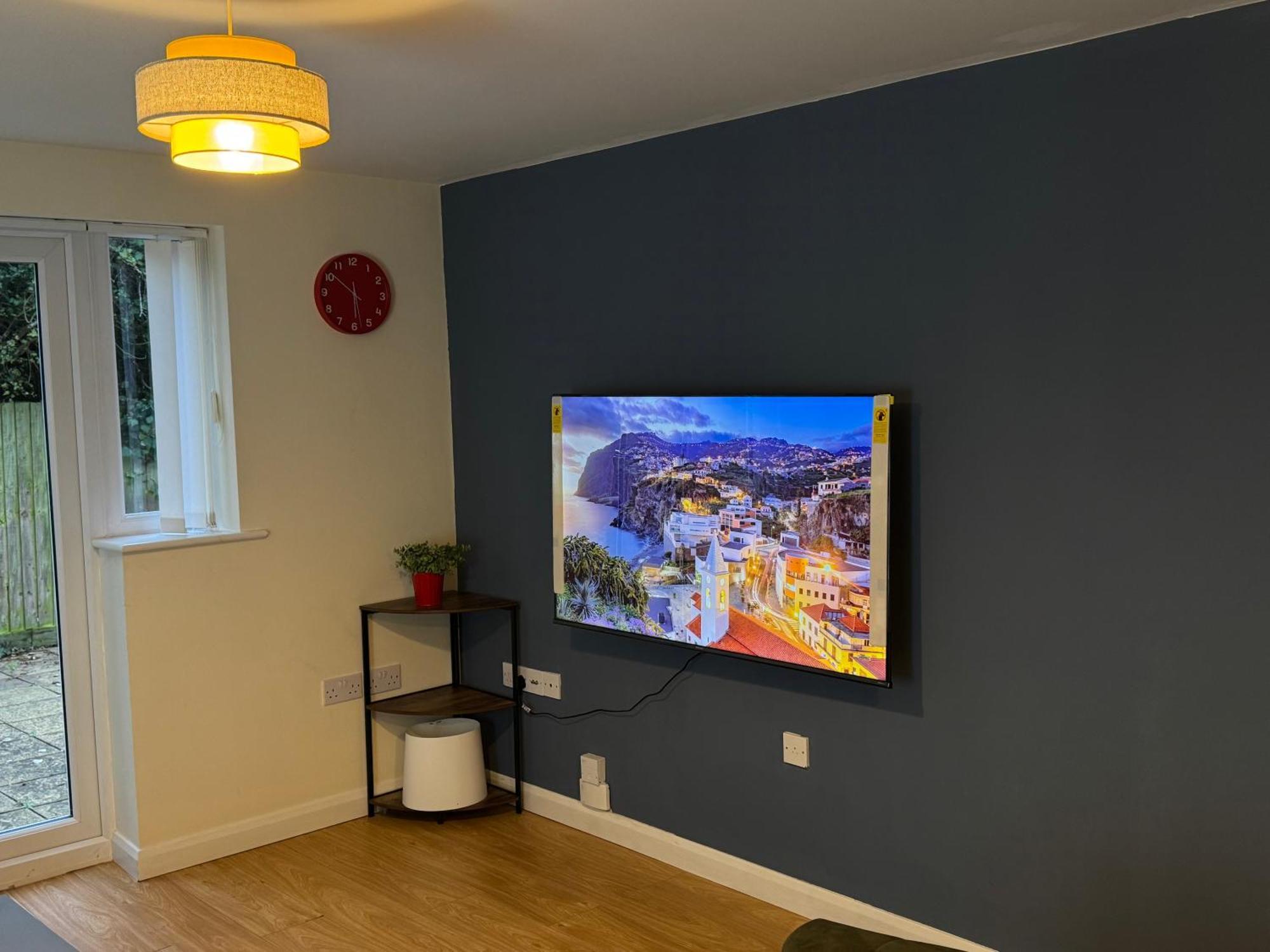 The Vogue Stay, 3 Bedrooms, 2 Bathrooms, Ideal For Jr & Oxford Hospitals, Free Carpark, Conveniently Located For Ring Road Access, 2 Miles From Oxford City Centre Easy Car & Bus Route Eksteriør bilde