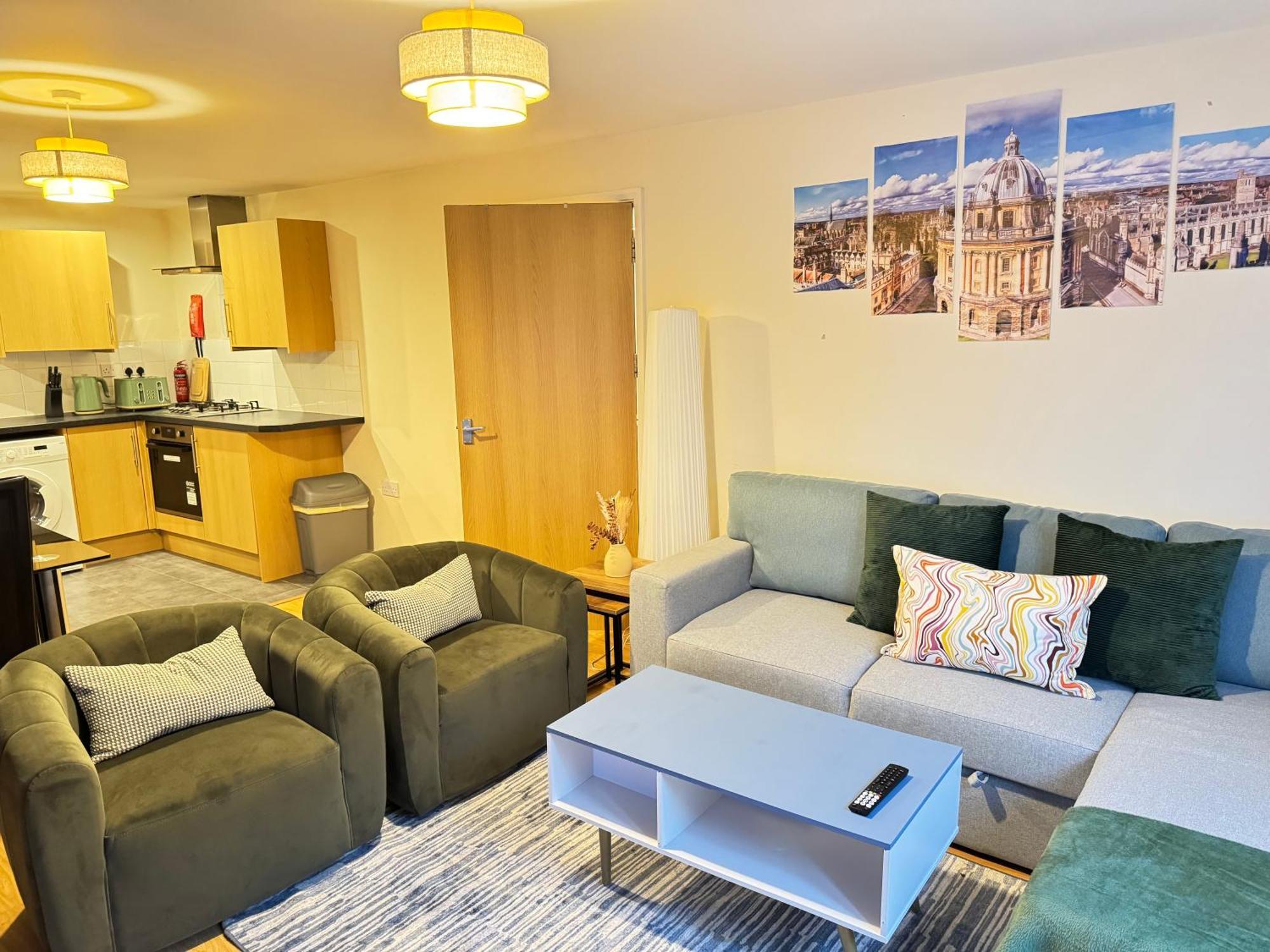 The Vogue Stay, 3 Bedrooms, 2 Bathrooms, Ideal For Jr & Oxford Hospitals, Free Carpark, Conveniently Located For Ring Road Access, 2 Miles From Oxford City Centre Easy Car & Bus Route Eksteriør bilde