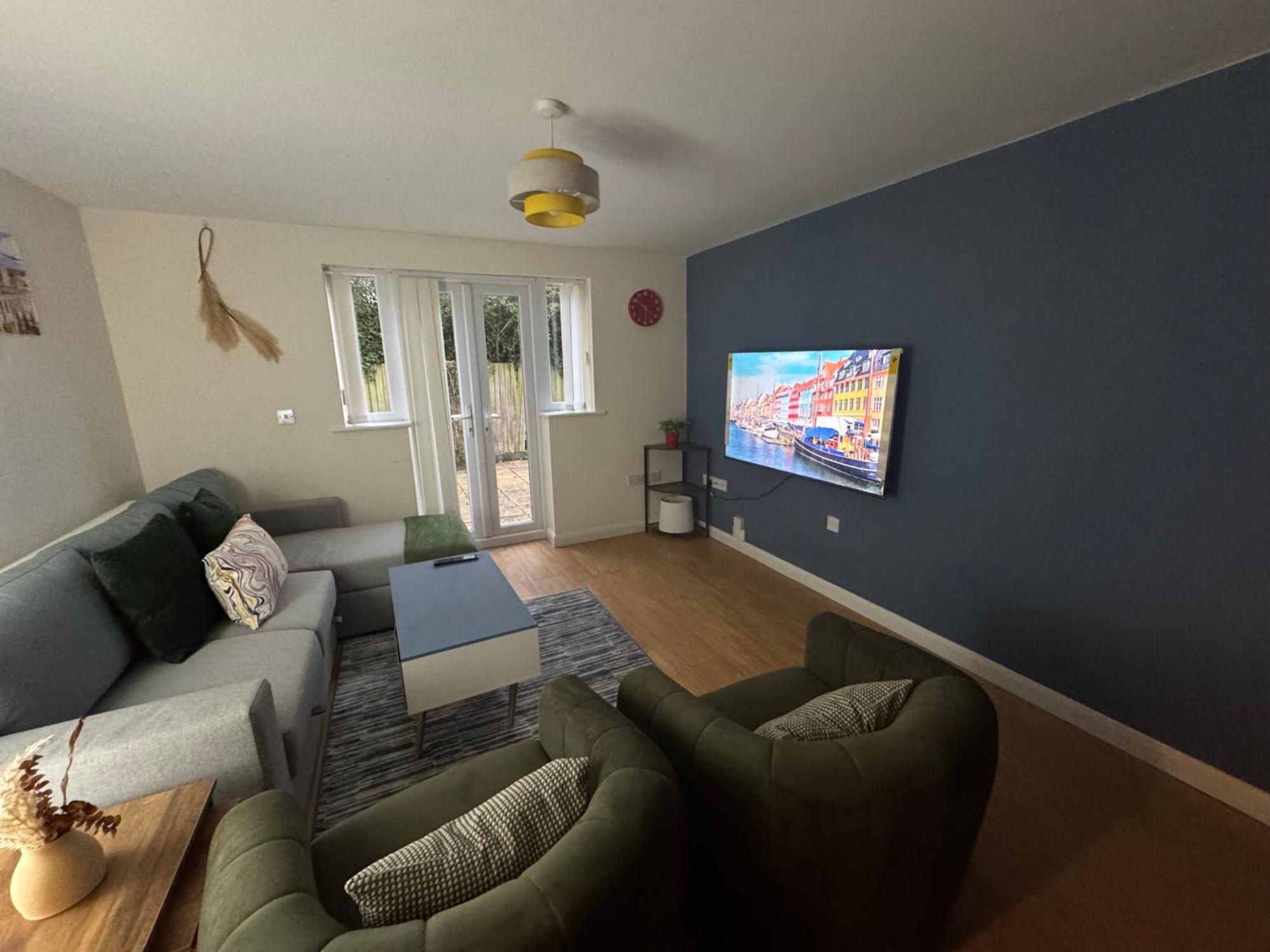 The Vogue Stay, 3 Bedrooms, 2 Bathrooms, Ideal For Jr & Oxford Hospitals, Free Carpark, Conveniently Located For Ring Road Access, 2 Miles From Oxford City Centre Easy Car & Bus Route Eksteriør bilde