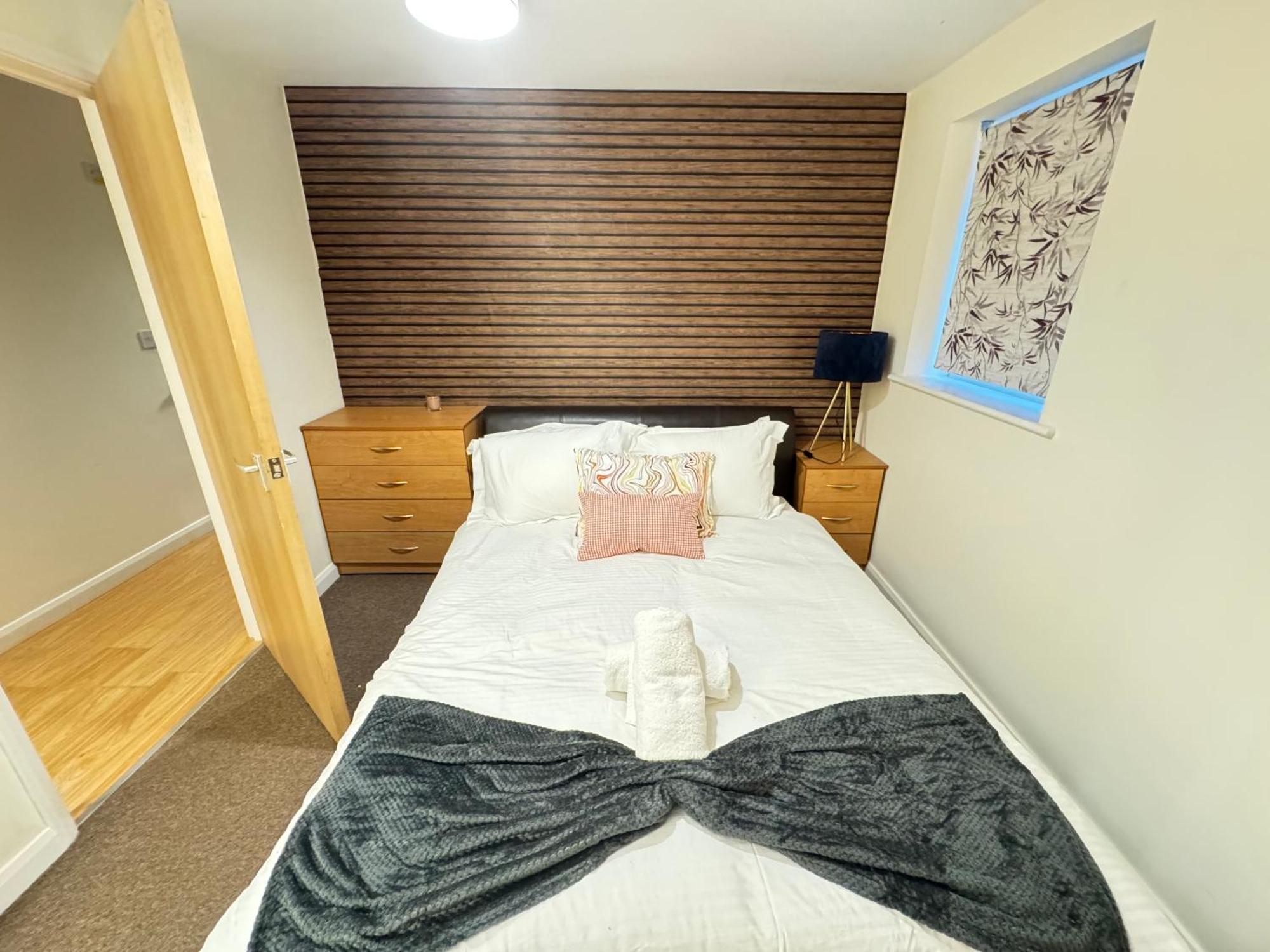 The Vogue Stay, 3 Bedrooms, 2 Bathrooms, Ideal For Jr & Oxford Hospitals, Free Carpark, Conveniently Located For Ring Road Access, 2 Miles From Oxford City Centre Easy Car & Bus Route Eksteriør bilde
