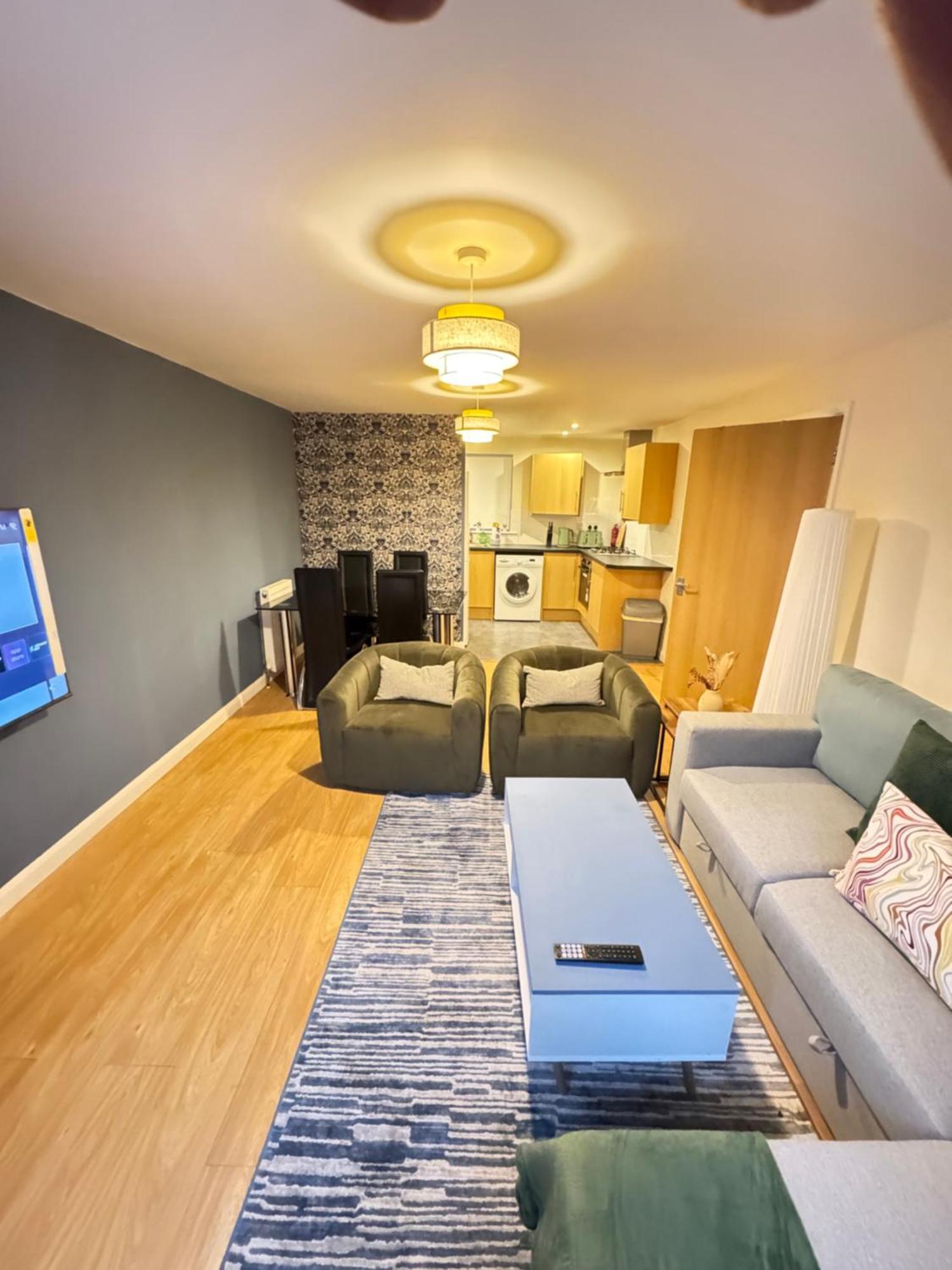 The Vogue Stay, 3 Bedrooms, 2 Bathrooms, Ideal For Jr & Oxford Hospitals, Free Carpark, Conveniently Located For Ring Road Access, 2 Miles From Oxford City Centre Easy Car & Bus Route Eksteriør bilde
