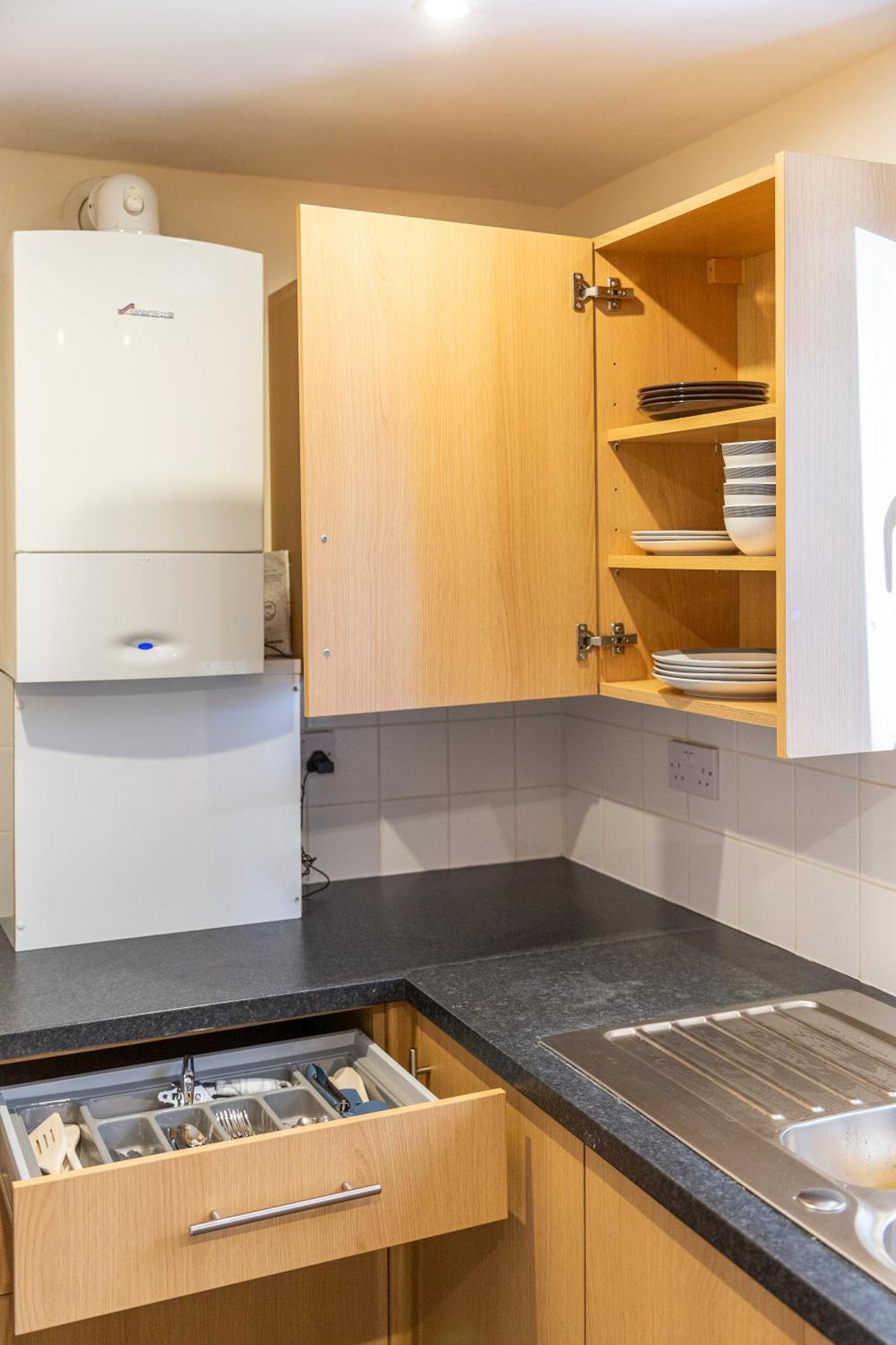 The Vogue Stay, 3 Bedrooms, 2 Bathrooms, Ideal For Jr & Oxford Hospitals, Free Carpark, Conveniently Located For Ring Road Access, 2 Miles From Oxford City Centre Easy Car & Bus Route Eksteriør bilde