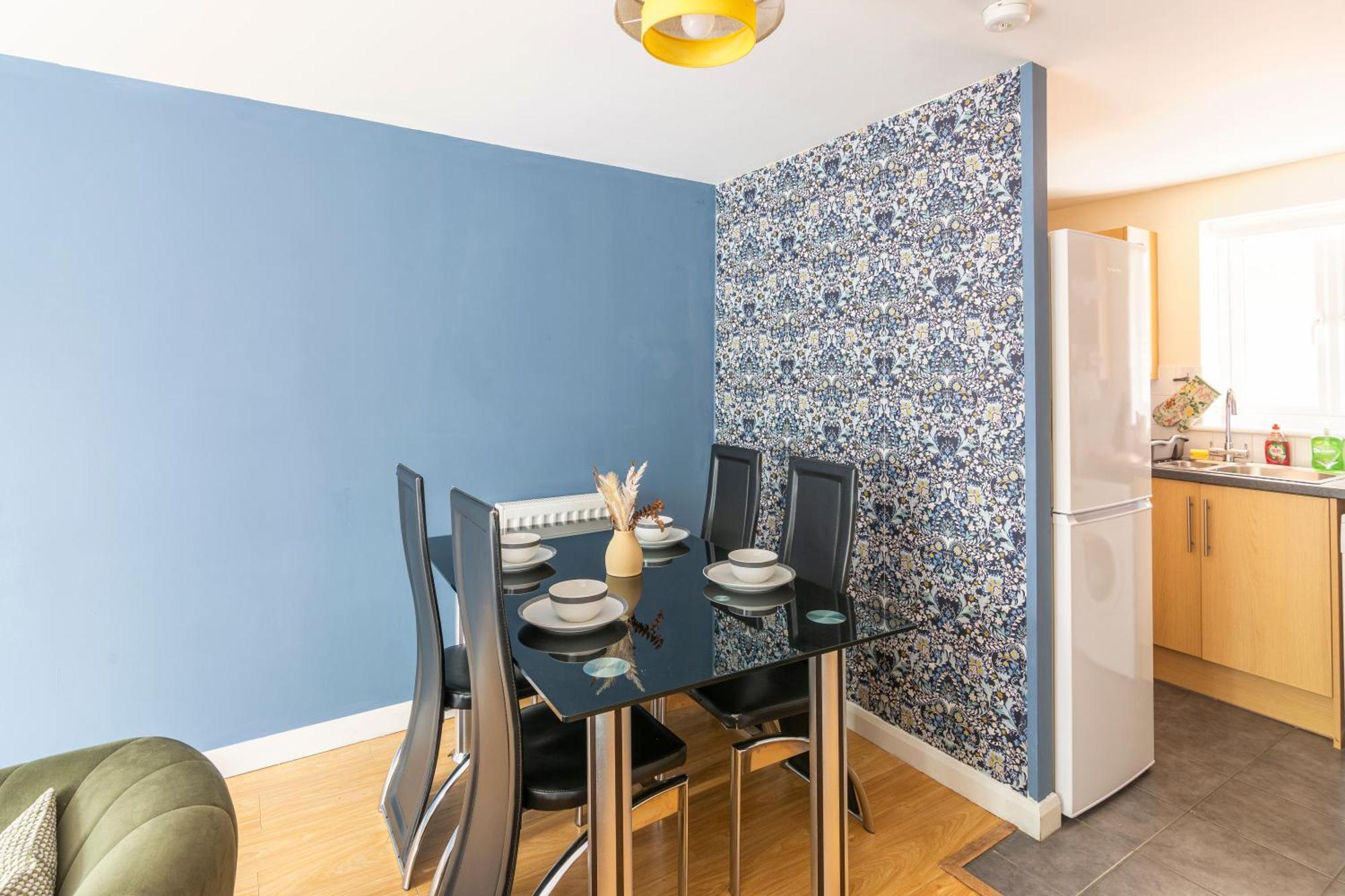 The Vogue Stay, 3 Bedrooms, 2 Bathrooms, Ideal For Jr & Oxford Hospitals, Free Carpark, Conveniently Located For Ring Road Access, 2 Miles From Oxford City Centre Easy Car & Bus Route Eksteriør bilde