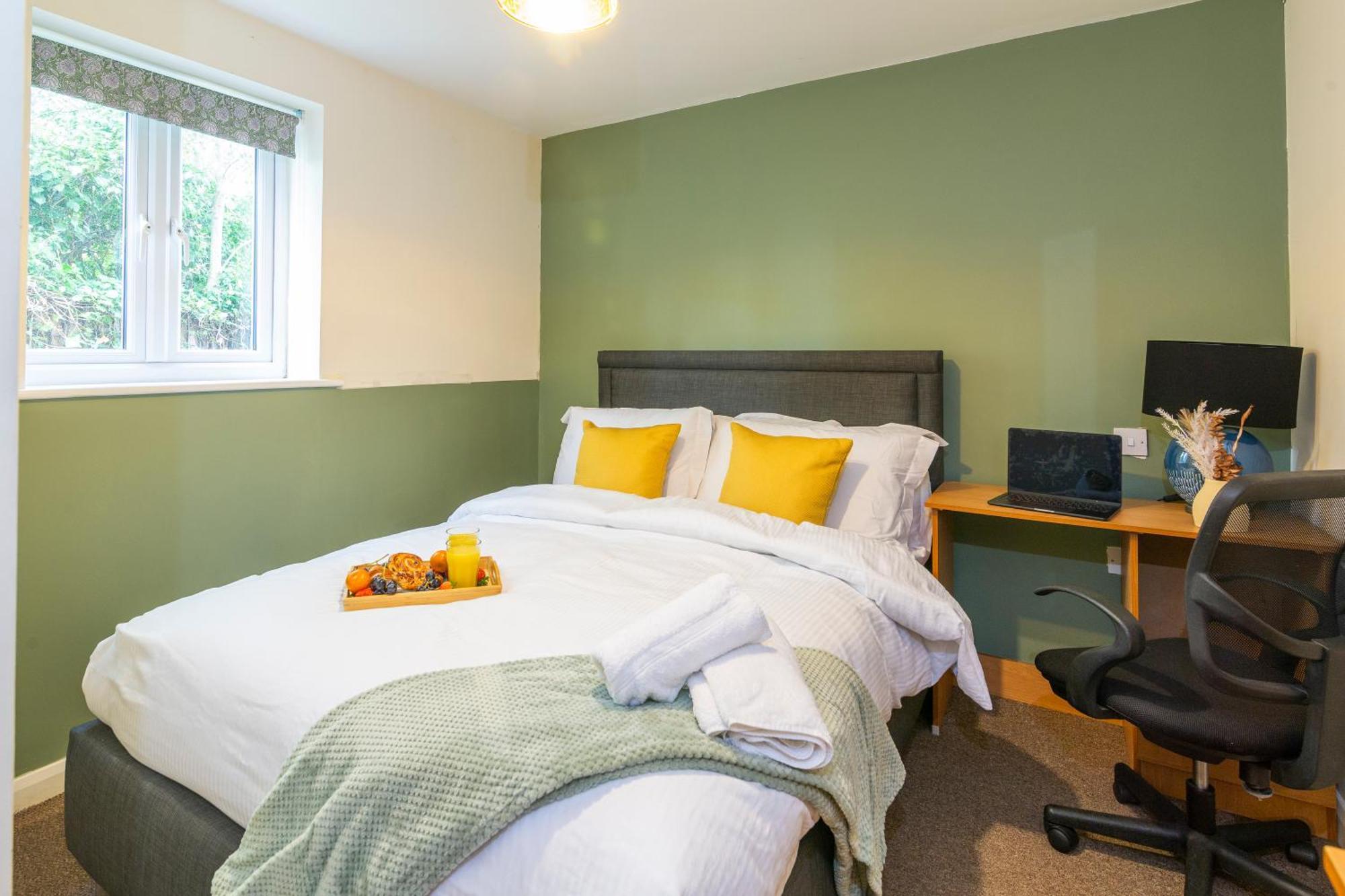 The Vogue Stay, 3 Bedrooms, 2 Bathrooms, Ideal For Jr & Oxford Hospitals, Free Carpark, Conveniently Located For Ring Road Access, 2 Miles From Oxford City Centre Easy Car & Bus Route Eksteriør bilde